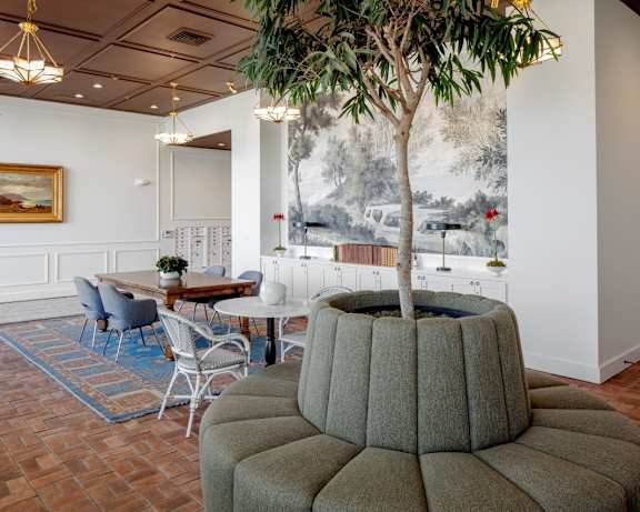 Photo Gallery Image