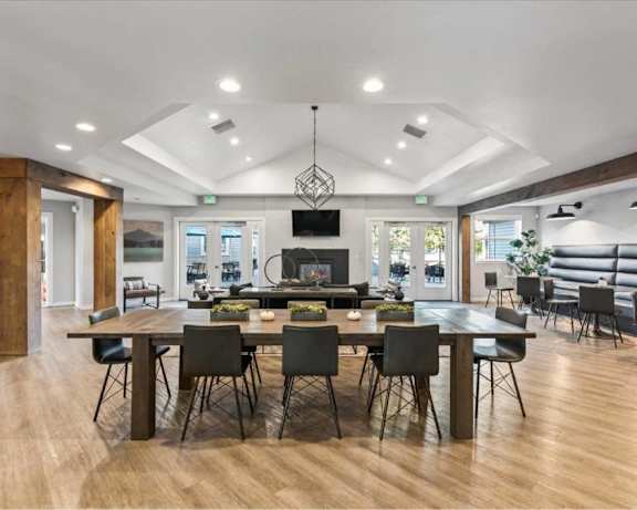 Photo Gallery Image