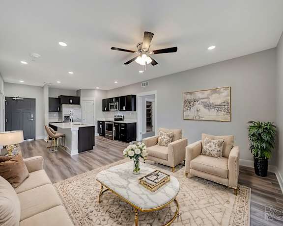 Photo Gallery Image