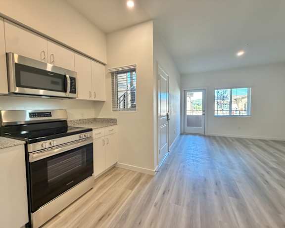Photo Gallery Image