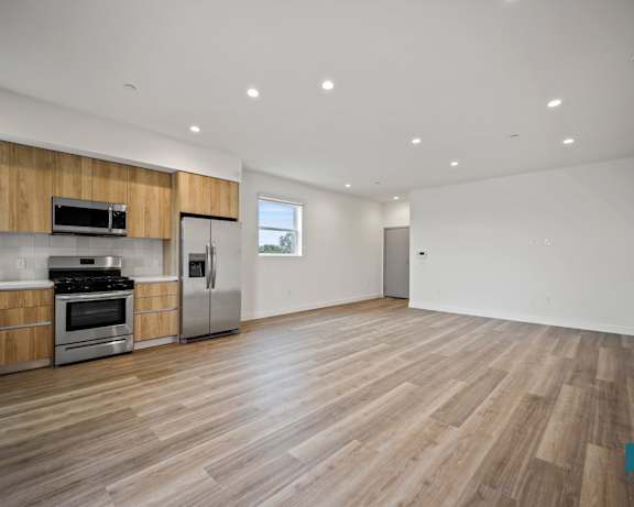 Photo Gallery Image