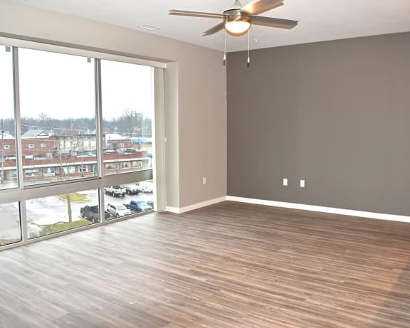 Photo Gallery Image