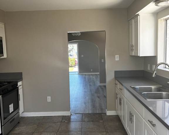 Photo Gallery Image