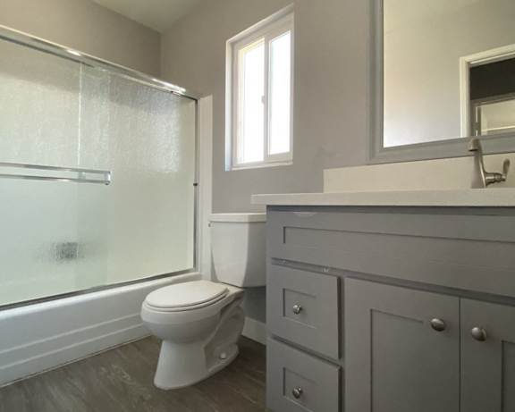 Photo Gallery Image