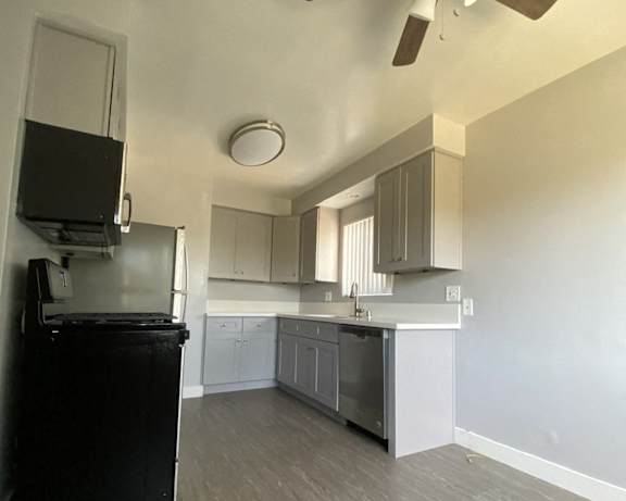 Photo Gallery Image