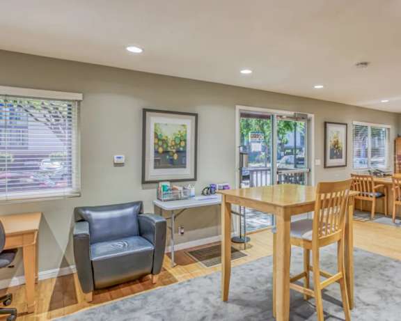 Photo Gallery Image