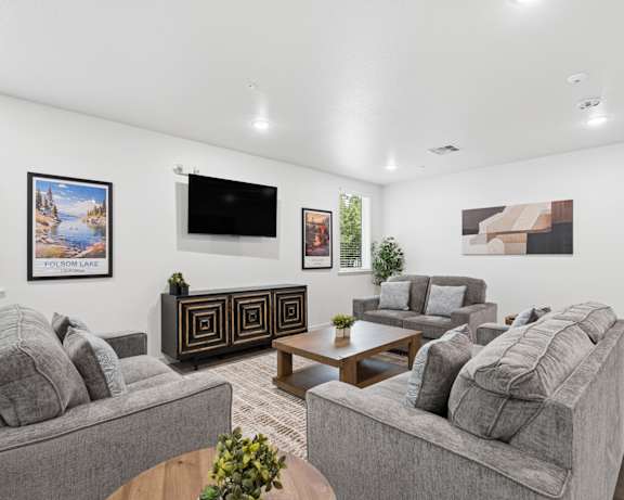 Photo Gallery Image