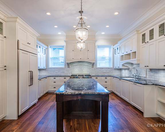 Photo Gallery Image