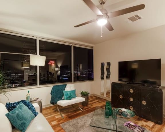 Photo Gallery Image