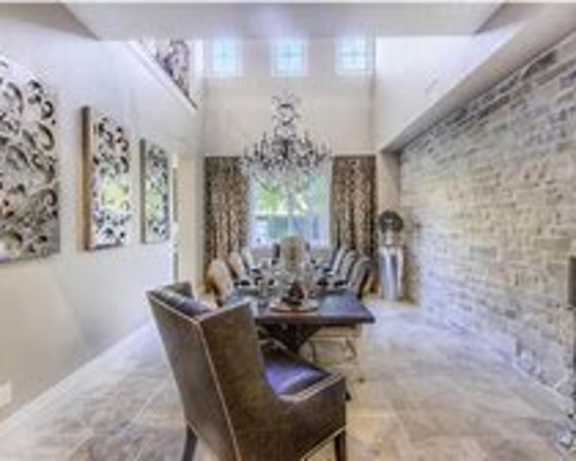 Photo Gallery Image
