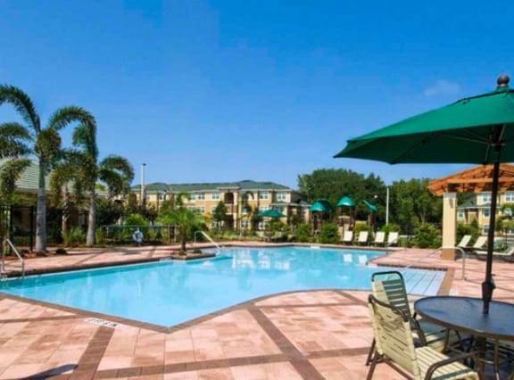 Swimming Pool at Cross Creek Apartments in Tampa FL
