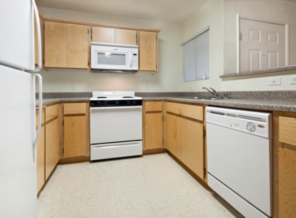 Harvard Court Affordable Apartments in Lindsay CA