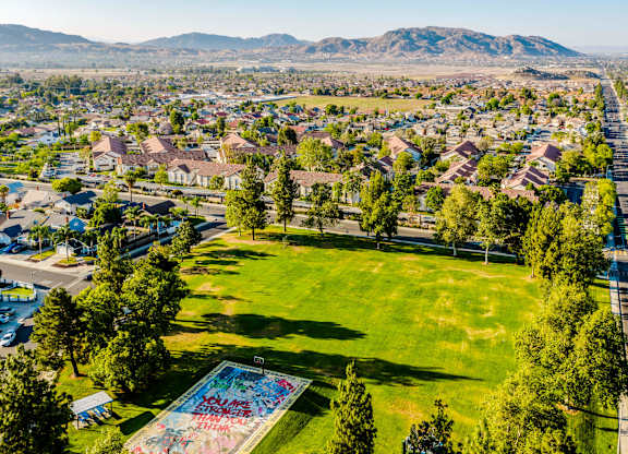 Large Green Landscape at Legends at Rancho Belago, Moreno Valley, California