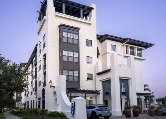 Elegant Exterior View at Azul Baldwin Park, Orlando