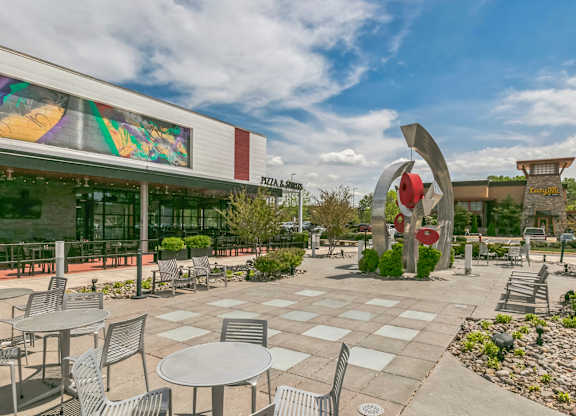 Outdoor Patio at The Sully, Chantilly