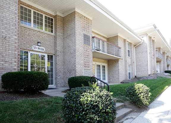 Apartment building with the number 193366 on the front at Shenandoah Station Apartments, Triangle, VA