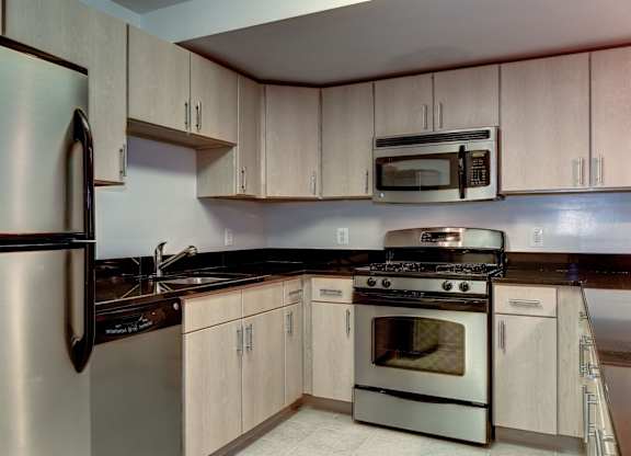 Fully Equipped Kitchen With Modern Appliances at Garfield Park, Arlington