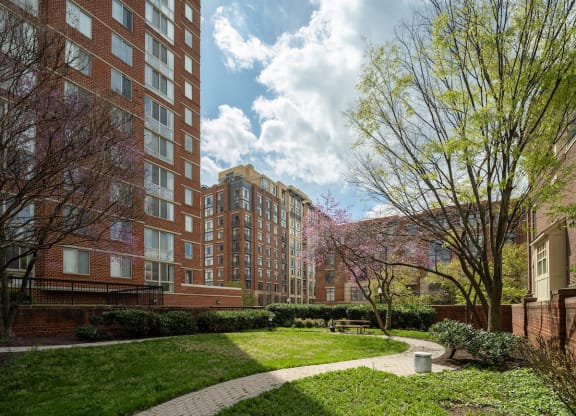 the preserve at citycenter apartments courtyard and apartment buildings