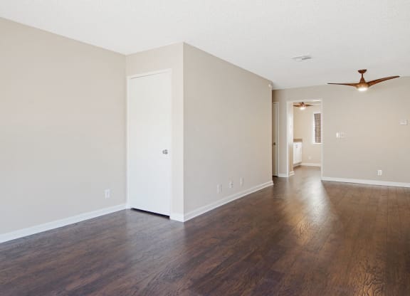 Spacious Floor Plan at Superior Place, Northridge