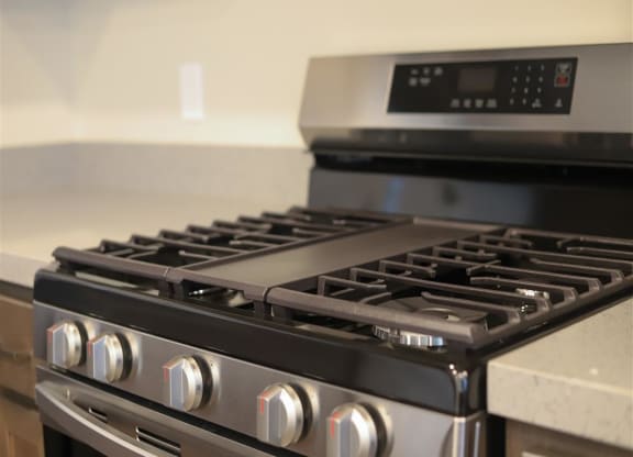 Kitchen Stove at Loma Villas Apartments, San Bernardino