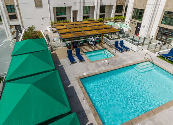 Outdoor Swimming Pool at The Mansfield at Miracle Mile, Los Angeles, California