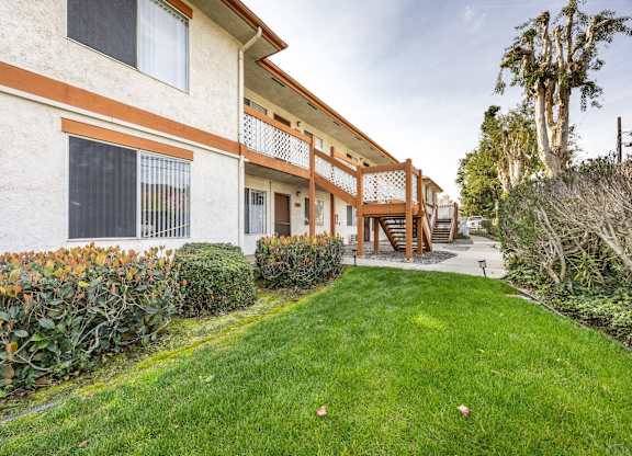 Lush Green Outdoors at Whispering Fountains Monrovia, Monrovia, CA, 91016