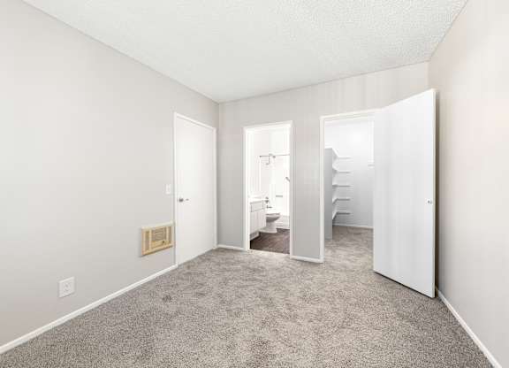 Spacious Bedrooms With En Suite Closet And Bathrooms at Whispering Fountains Riverside, Riverside, CA, California 