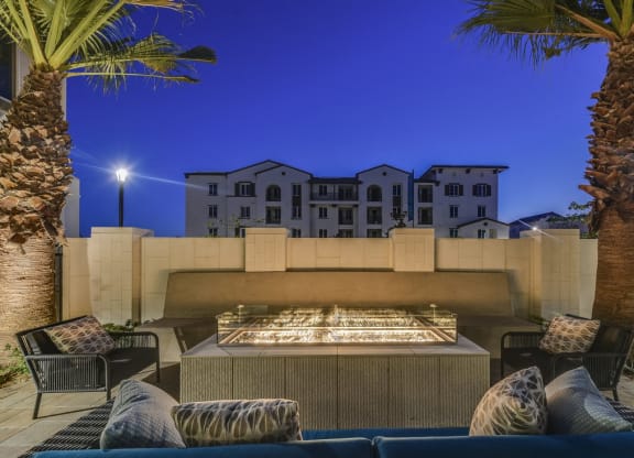 Outdoor Lounge at Sola at Pacific Highlands Ranch Apartments, San Diego, 92130