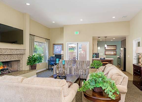 Clubhouse at Navajo Bluffs Apartments