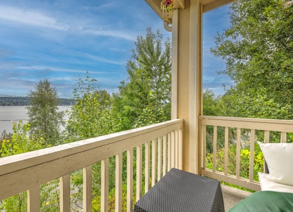 Bella Vista View Of Lake Washington