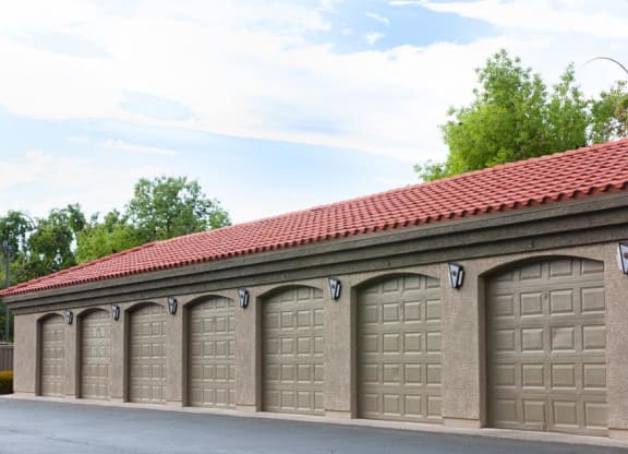 Storage / garage sheds