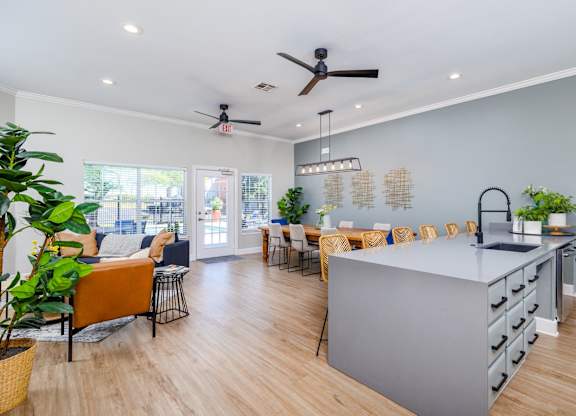 Living at Clear Creek Meadows Apartments, Texas, 76522