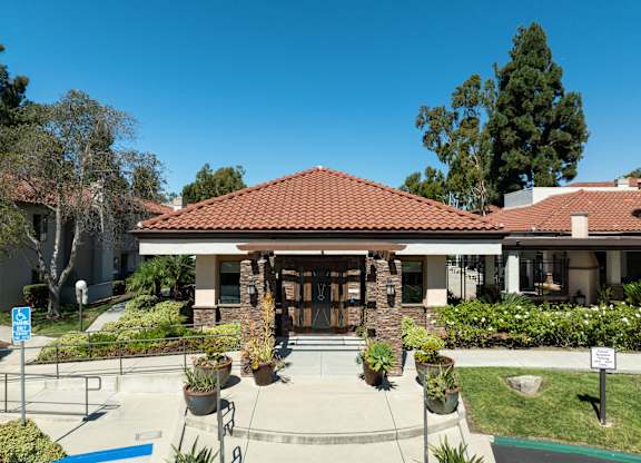 Exterior at Shadowridge Woodbend Apartments