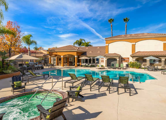 Pool at Tuscany Ridge Apartments