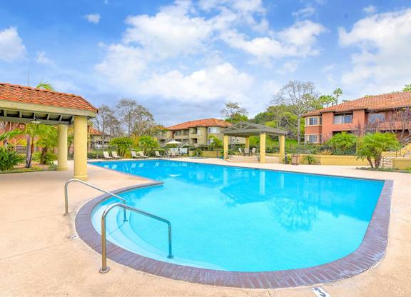 Pool at Sunbow Villas Apartments