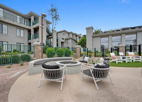 tcommunity courtyard with fire pit