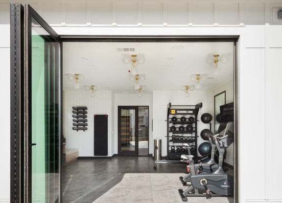 Fitness Center With Modern Equipment at PARK40, Broomfield