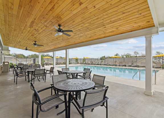 Patio with table and chairs at The Ridge at Calhoun, Calhoun, GA, 30701