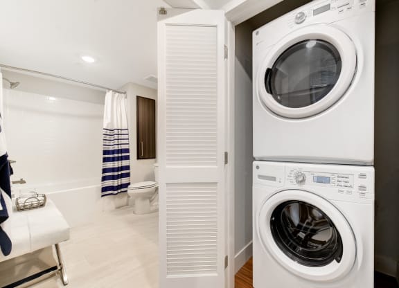 Washer and dryer at Sola at Pacific Highlands Ranch Apartments, San Diego, CA, 92130