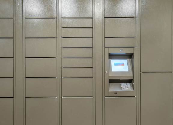 On-site package lockers for convenient deliveries.