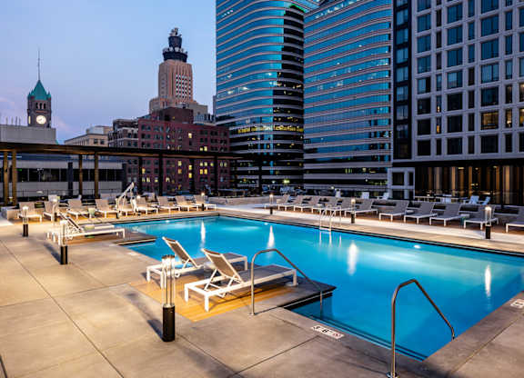 Rooftop pool with lounge chairs at 365 Nicollet, Minneapolis, MN, Manchester , 55401