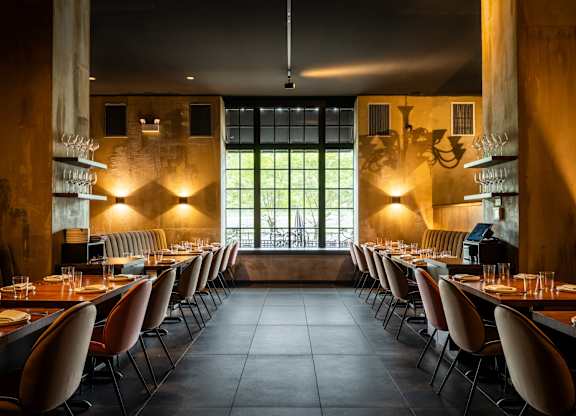 S.K.Y. Restaurant and Bar inside The Belden Stratford in Lincoln Park, Chicago 60614