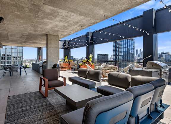 Rooftop Lounge at The Mason Apartments in Chicago, IL 60607