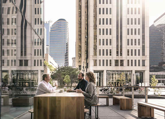 Large Outdoor Cafe at 365 Nicollet, Minneapolis, Manchester