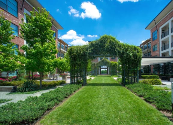 Gramercy on the Park Exterior Lawn at Gramercy on the Park, Dallas