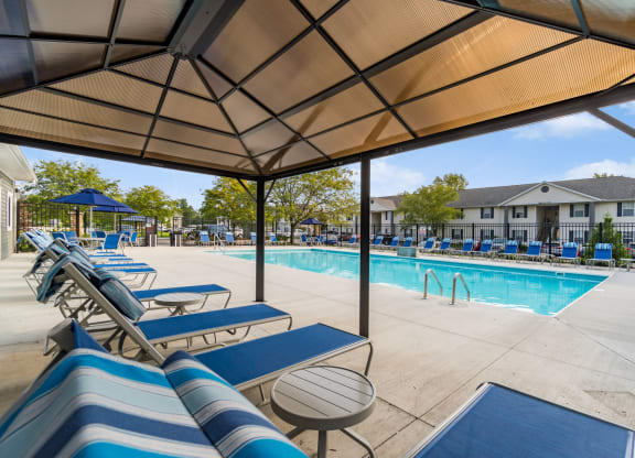 Swim at Estates at Brentwood Lake Apartments, Reynoldsburg, OH