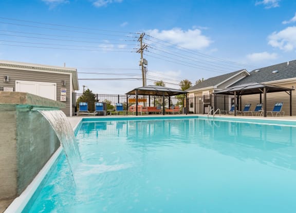 Pool at Estates at Brentwood Lake Apartments, Reynoldsburg, OH, 43068