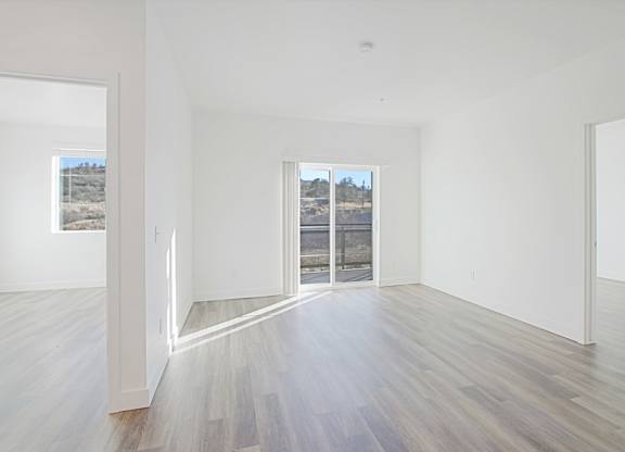 Great room at 2051 Apartments, Arizona, 86301