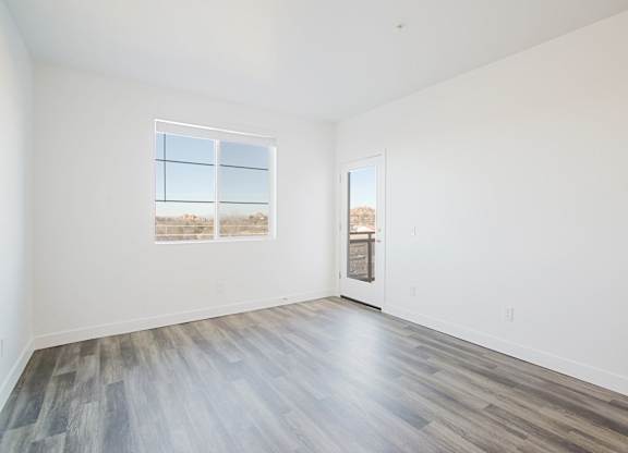 Unfurnished Living Area at 2051 Apartments, Prescott, 86301