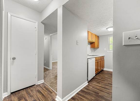 Kitchen at Bradford Gwinnett & Townhomes in Norcross, GA 30071